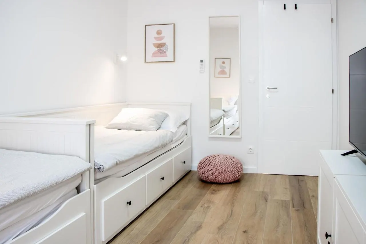 Apartment Molo With A Terrace, Garden And A Heated Pool Trogir